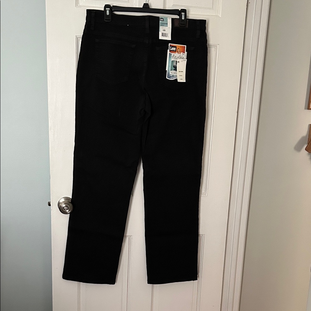 Lee Women's Black Straight Leg Jeans - Picture 4 of 4